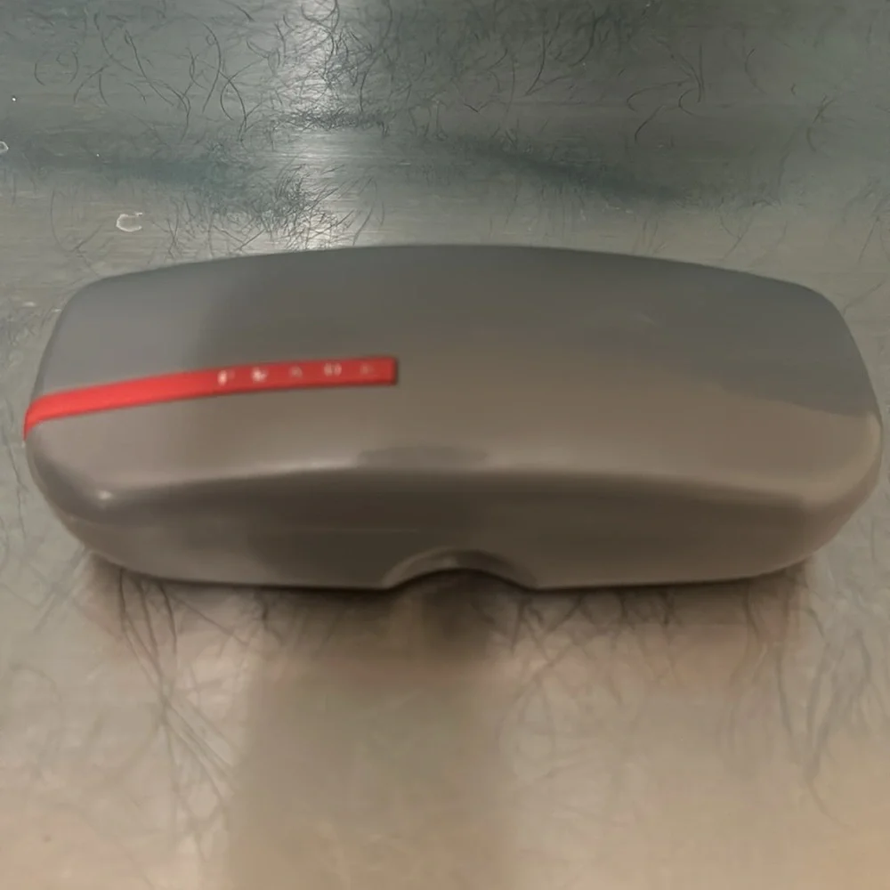 Used - Picture 2 of 6